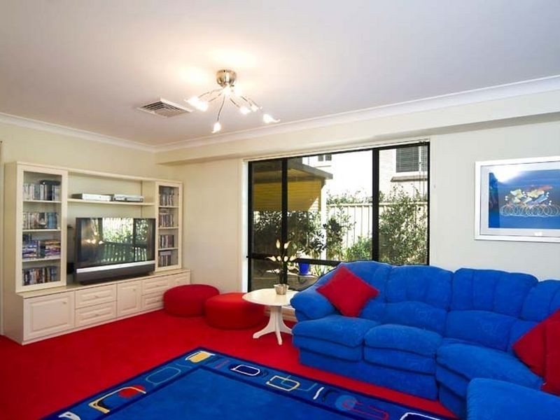 6 Fraser Av, Kellyville NSW 2155