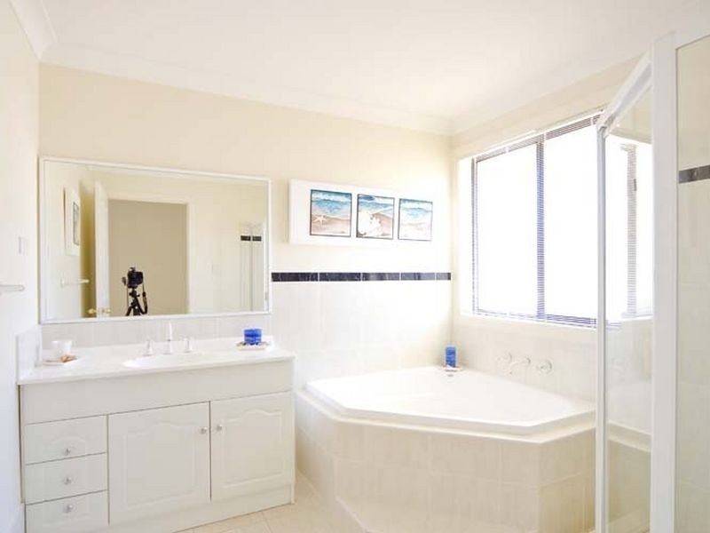 6 Fraser Av, Kellyville NSW 2155