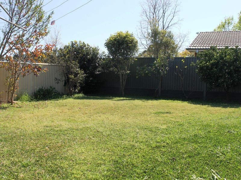 13 Freeman Ave, Castle Hill NSW 2154