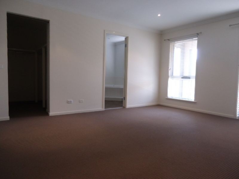 39 Greyfriar Place, Kellyville NSW 2155