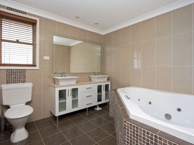 7 Garrett Way, Glenwood NSW 2768