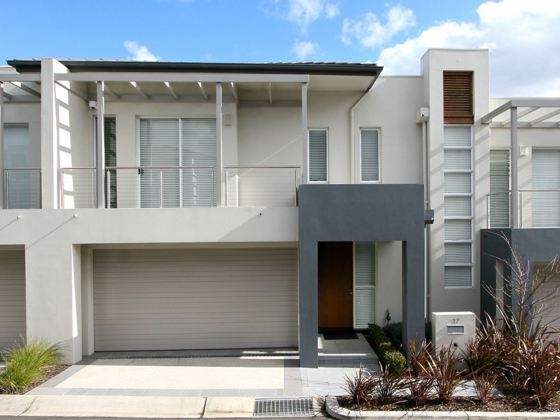 17 Waterstone Cres, Bella Vista NSW 2153
