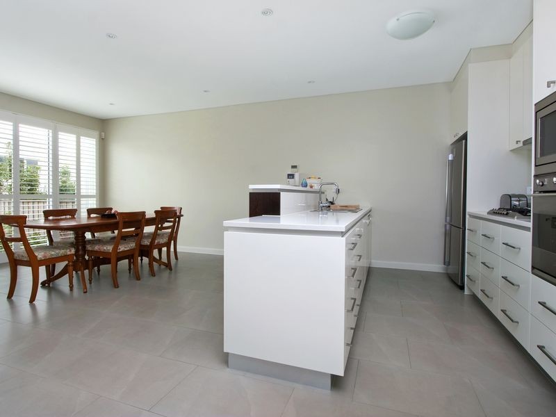 17 Waterstone Cres, Bella Vista NSW 2153