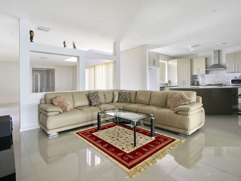 21 Rothwell Cct, Glenwood NSW 2768