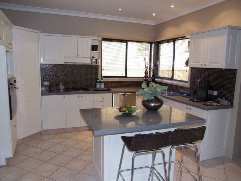 60 Crestview Dr, Glenwood NSW 2768