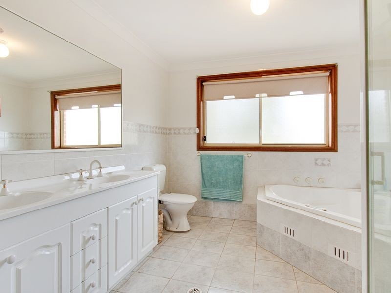 9 Orangery Place, Bella Vista NSW 2153