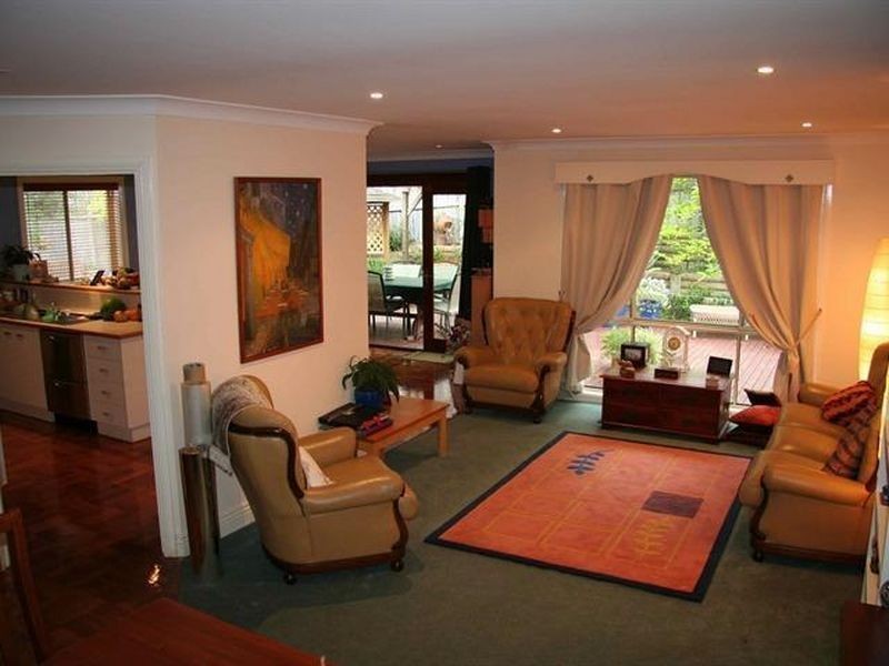 15 Garrett Way, Glenwood NSW 2768