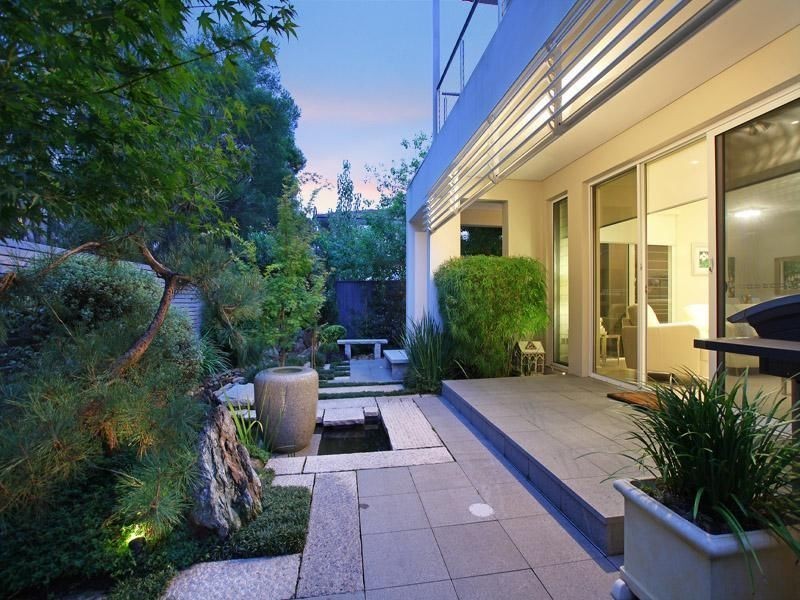 18 Waterstone Cr, Bella Vista NSW 2153