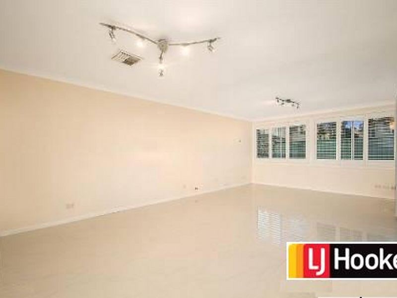 9 Aberdour Ave, Rouse Hill NSW 2155