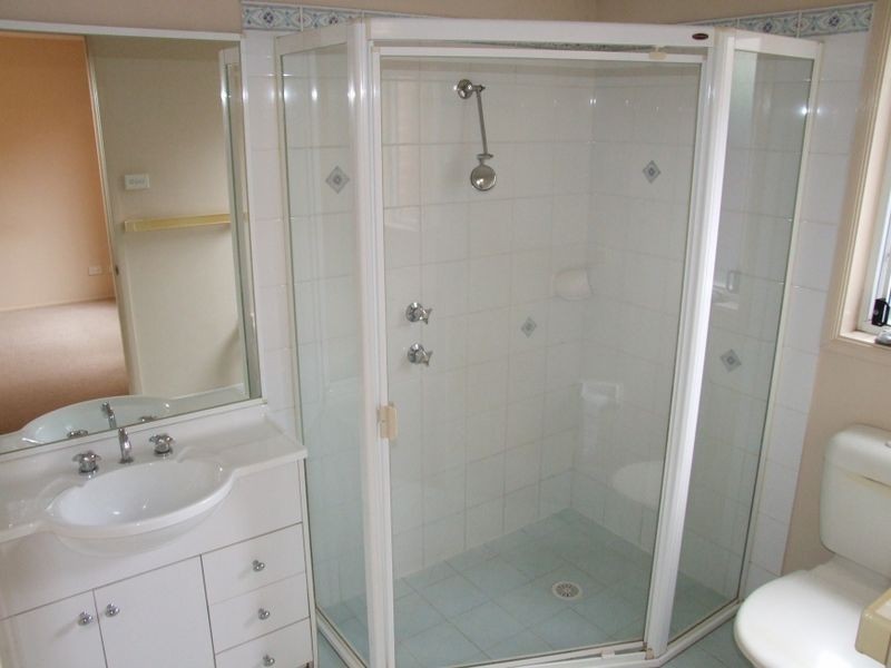 10 Redgum Crescent, Beaumont Hills NSW 2155