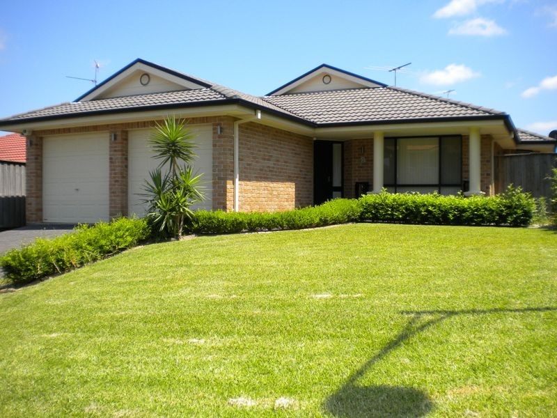 8 Dutton Road, Beaumont Hills NSW 2155