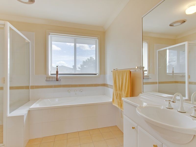 2 Kidman Street, Glenwood NSW 2768