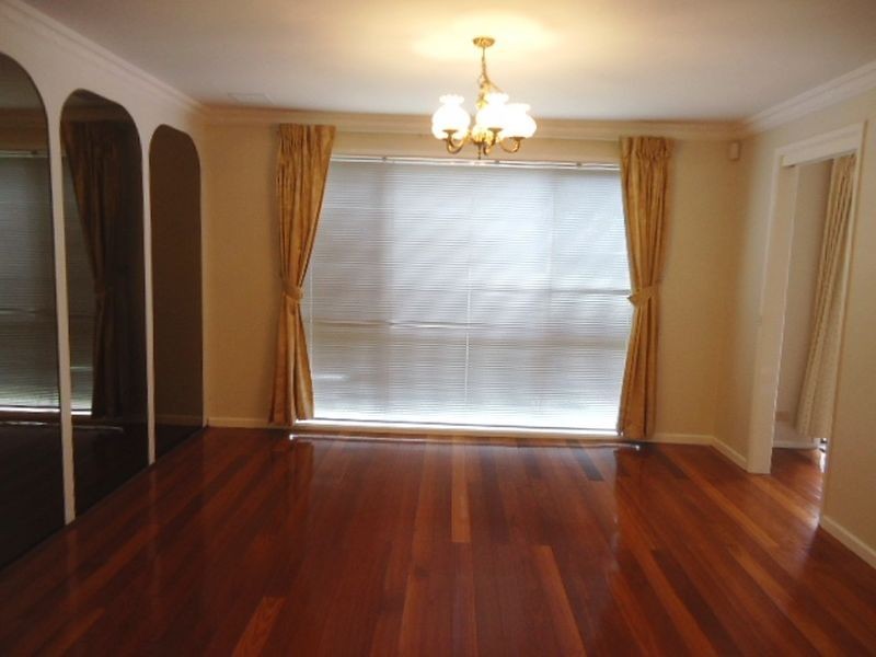 27 Grevillea Grove, Baulkham Hills NSW 2153