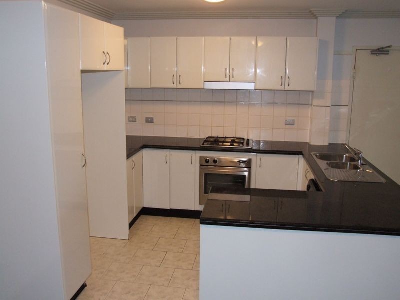 25/392 Windsor Road, Baulkham Hills NSW 2153