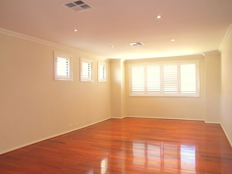 1 Calais Place, Castle Hill NSW 2154