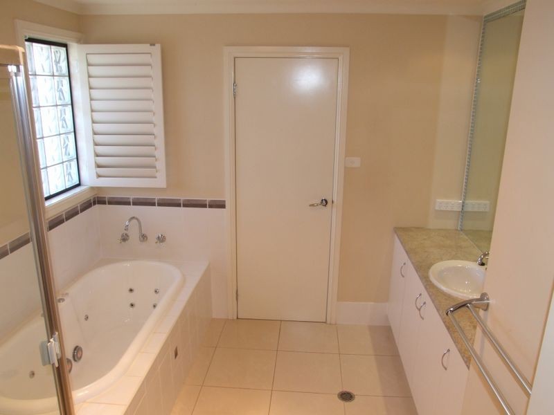 1 Calais Place, Castle Hill NSW 2154