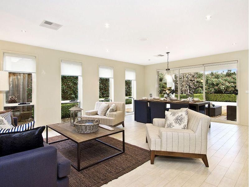 19 Blue Bell Circuit, Kellyville NSW 2155