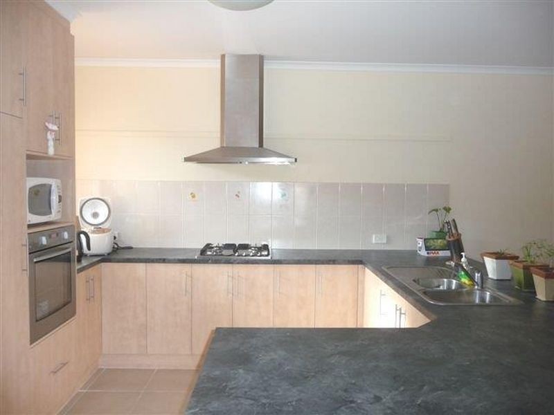 37 Delhi Avenue, Hillcrest SA 5086