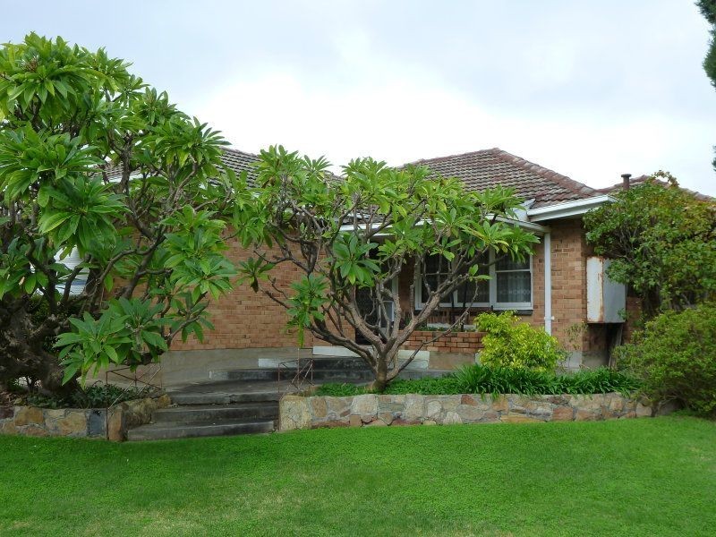 1 CROZIER AVENUE, Modbury SA 5092