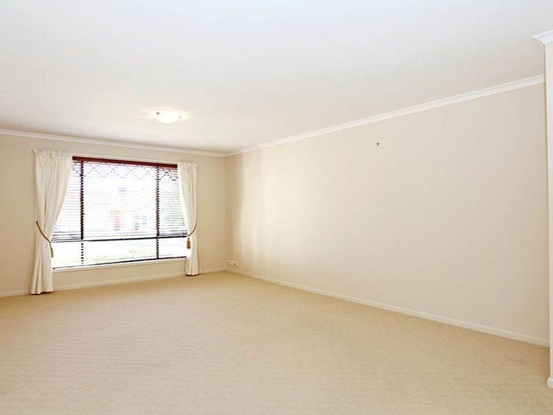 4 Stonewall Place, Greenwith SA 5125