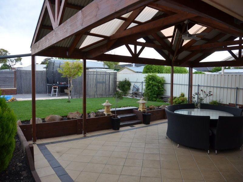 8 Llewen Street, Hillcrest SA 5086