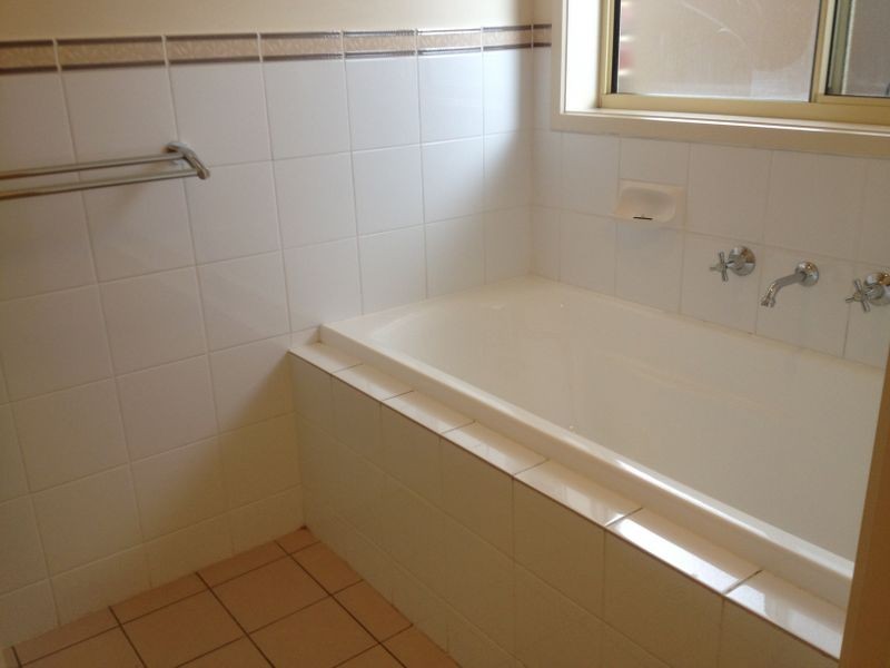 24a Rutherglen Avenue, Valley View SA 5093