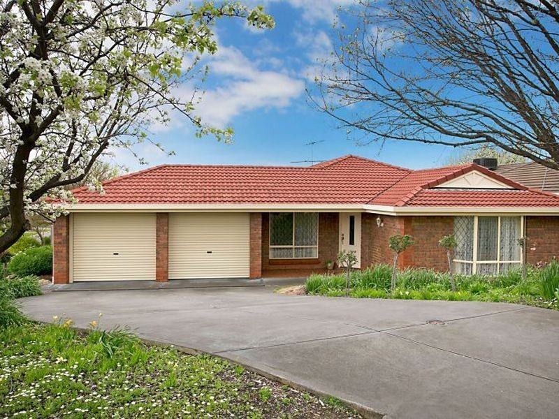 1 Amadeus Court, Greenwith SA 5125
