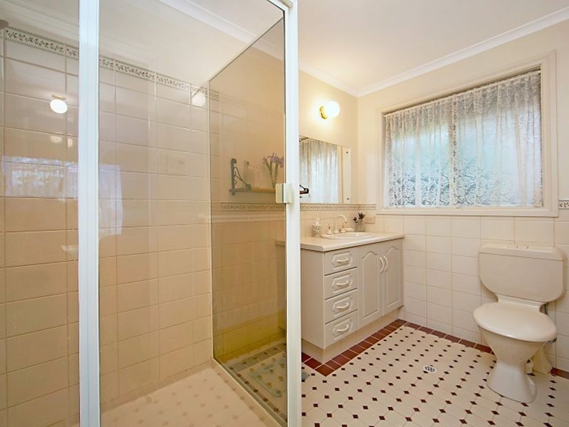 1 Amadeus Court, Greenwith SA 5125