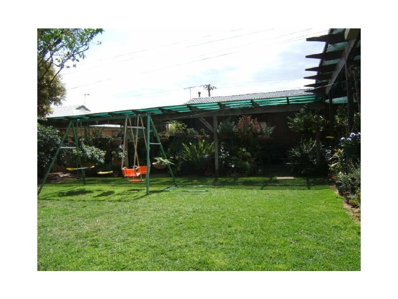 14 Padbury Road, Gilles Plains SA 5086