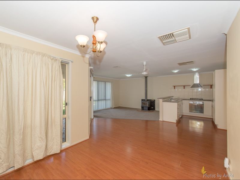 17 Hanbury Court, Oakden SA 5086