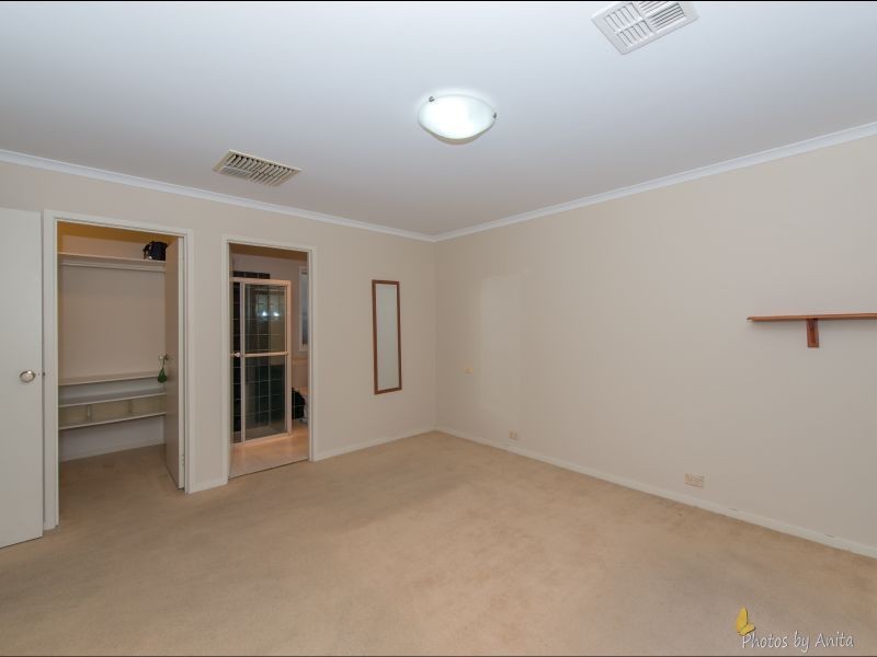 17 Hanbury Court, Oakden SA 5086