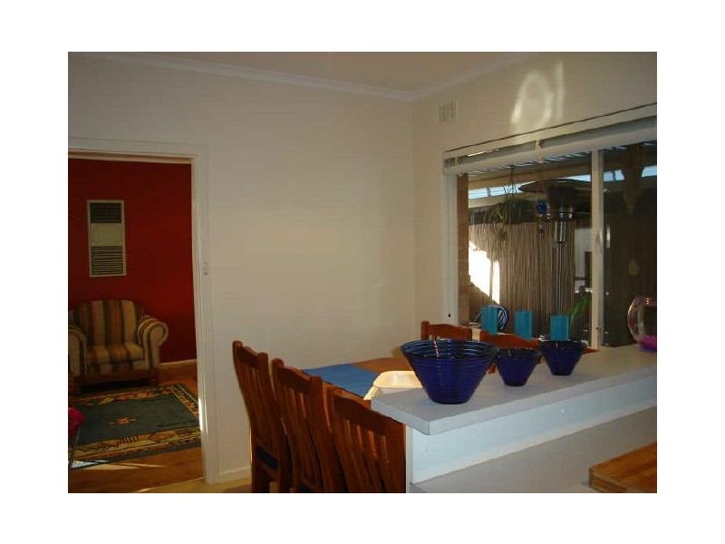 2 Graham Street, Para Hills SA 5096