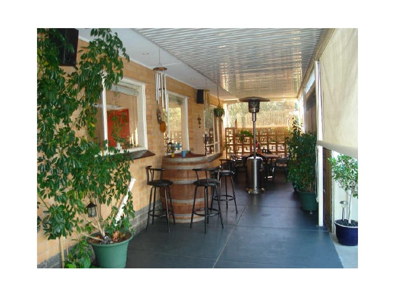 2 Graham Street, Para Hills SA 5096