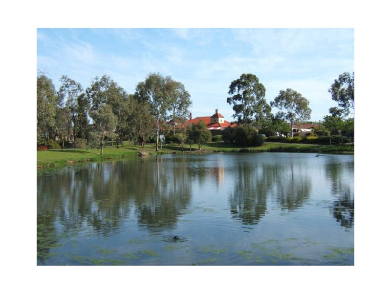 16 Victoria Drive, Oakden SA 5086