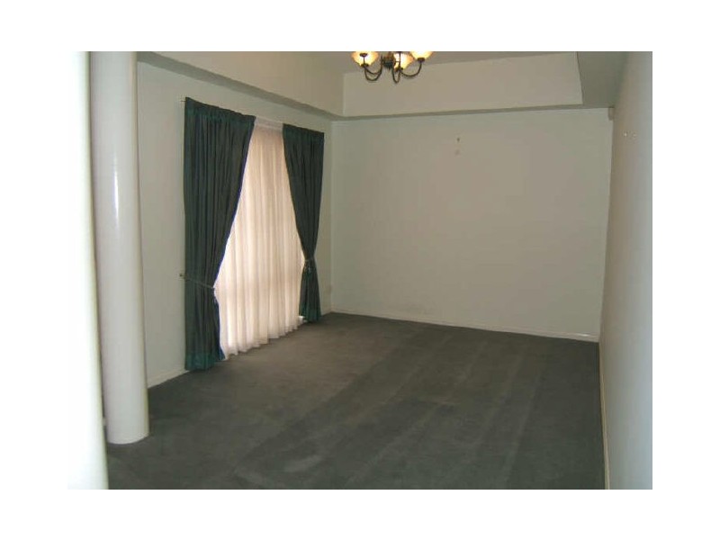 26 Saltram Parade, Oakden SA 5086