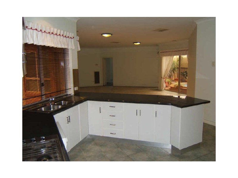 26 Saltram Parade, Oakden SA 5086