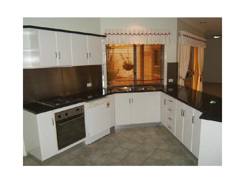 26 Saltram Parade, Oakden SA 5086