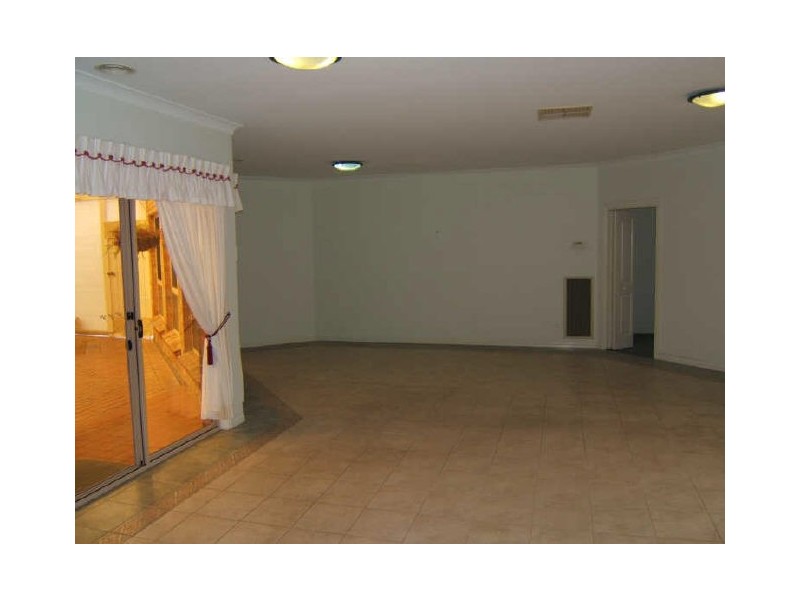 26 Saltram Parade, Oakden SA 5086