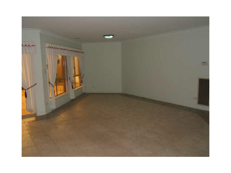 26 Saltram Parade, Oakden SA 5086