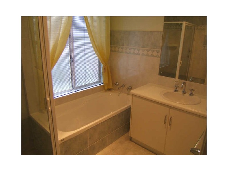 26 Saltram Parade, Oakden SA 5086