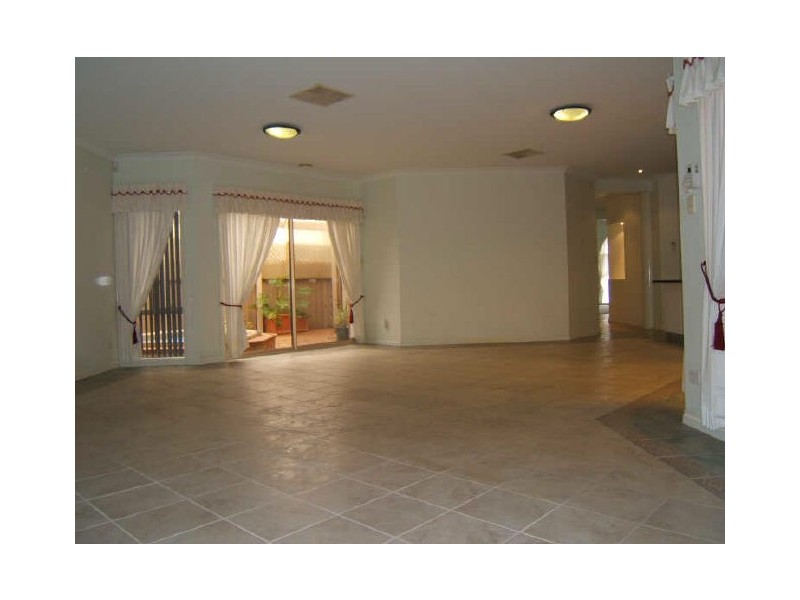 26 Saltram Parade, Oakden SA 5086