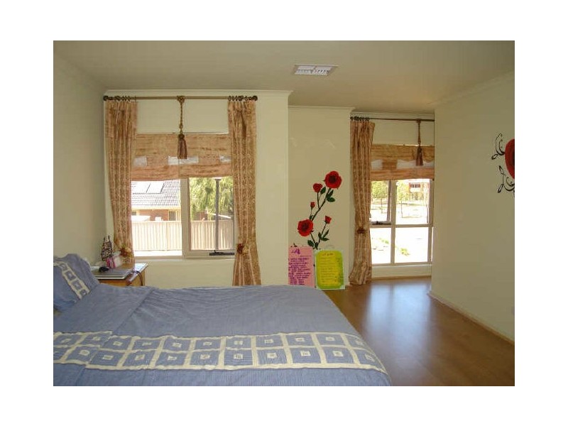 36 Kopoola Crescent, Gilles Plains SA 5086