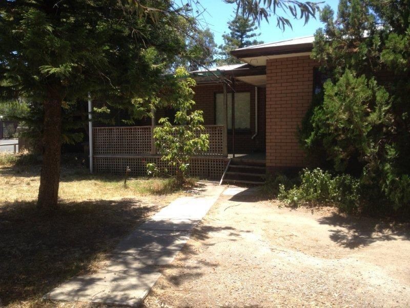 2 Swanson Avenue, Gilles Plains SA 5086