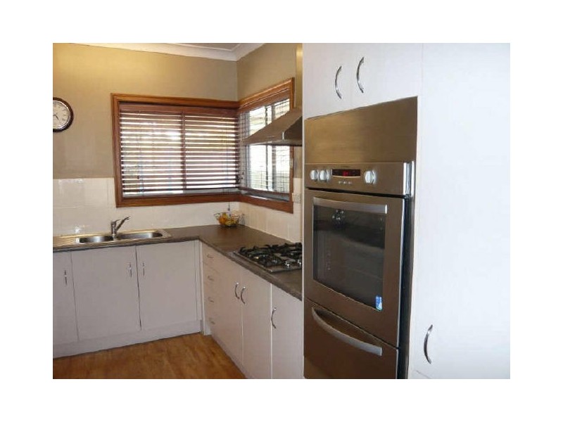 6 Lyle Street, Para Vista SA 5093