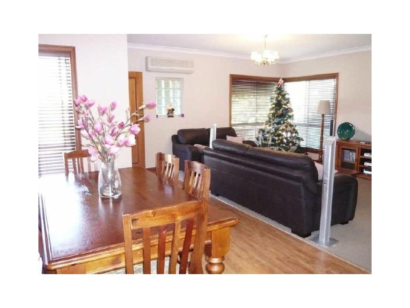 6 Lyle Street, Para Vista SA 5093