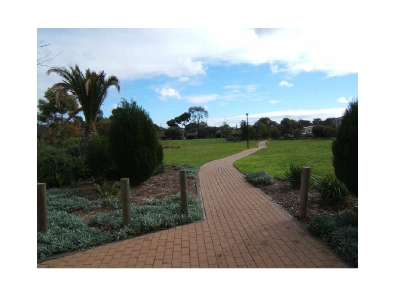 11 McKinlay Avenue, Gilles Plains SA 5086