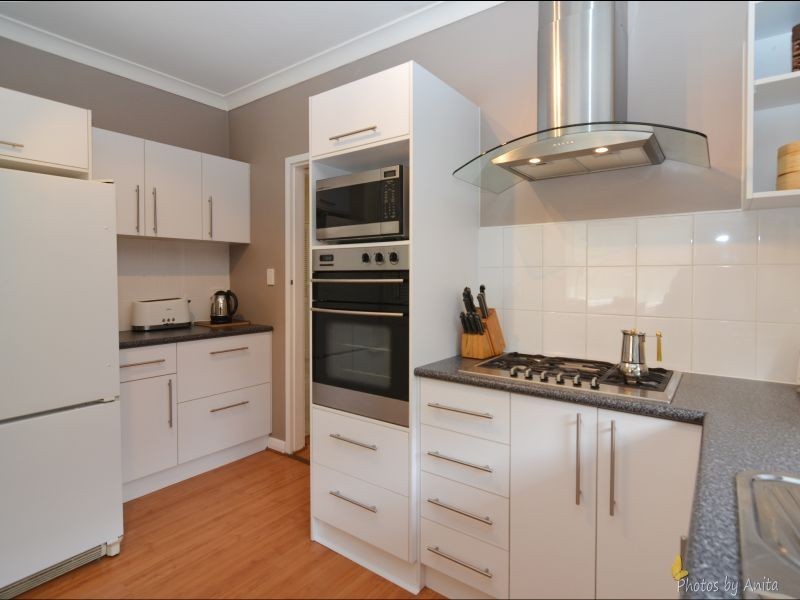 156 Brougham Drive, Valley View SA 5093