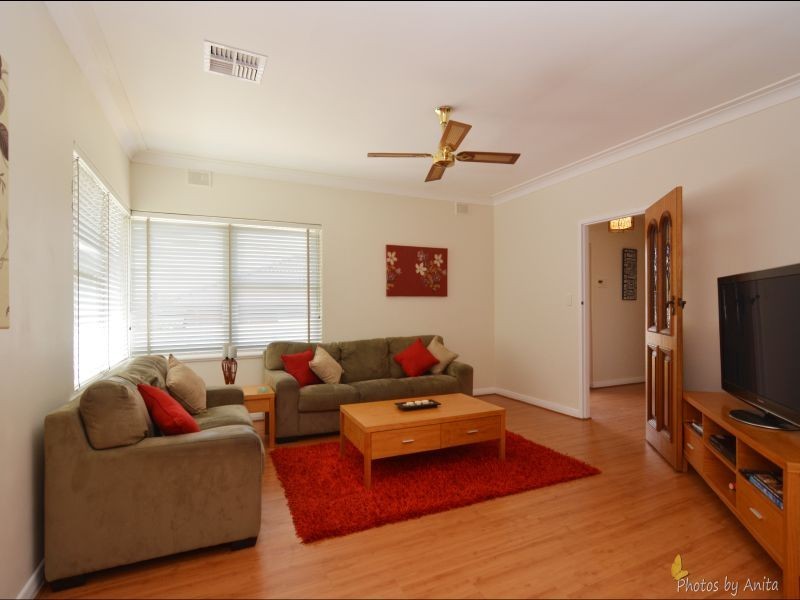 156 Brougham Drive, Valley View SA 5093