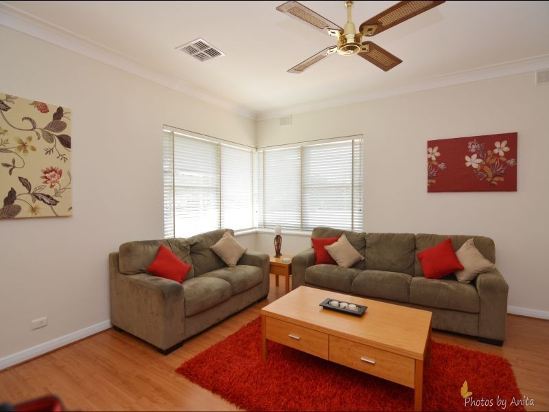 156 Brougham Drive, Valley View SA 5093