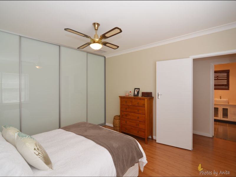 156 Brougham Drive, Valley View SA 5093